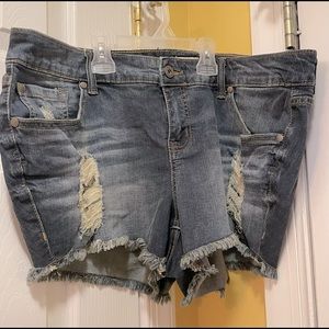 Distressed Lace Accent Denim Shorts Sz 16
